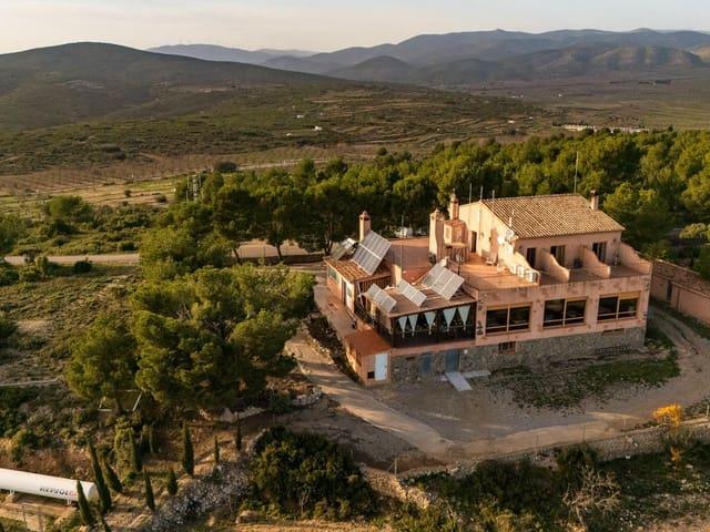 Chalet en venta en Alcublas, Valencia