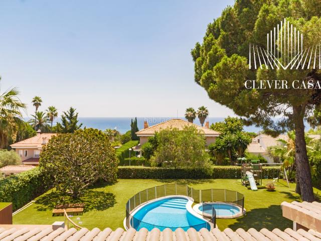 Chalet en venta en Alella. EXCLUSIVA VILLA DE LUJO CON VISTAS AL MAR EN CAN TEIXIDÓ, ALELLA. Chalets.