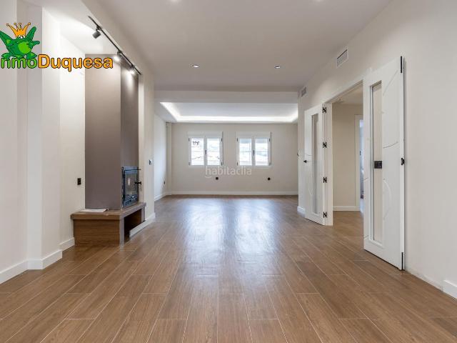 Chalet en venta en Alfacar. Casa con dimensiones de CHALET en Alfacar, 7 dorm. REFORMA RECIENTE Sin terminar. Chalets.