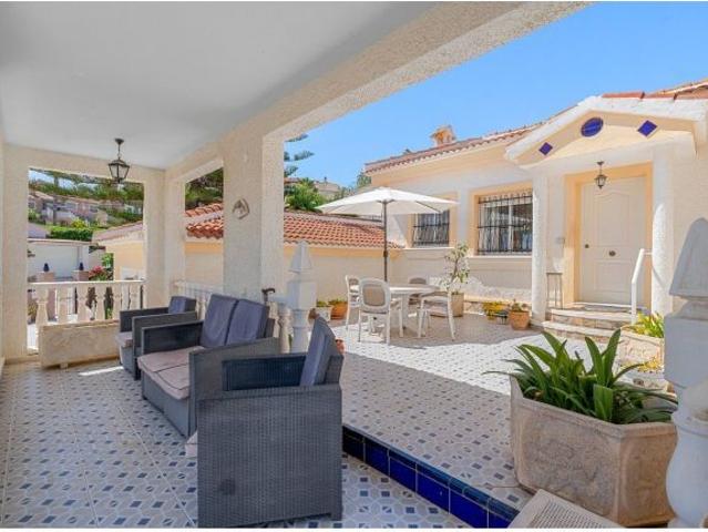 Chalet en Venta en Algorfa, Alicante