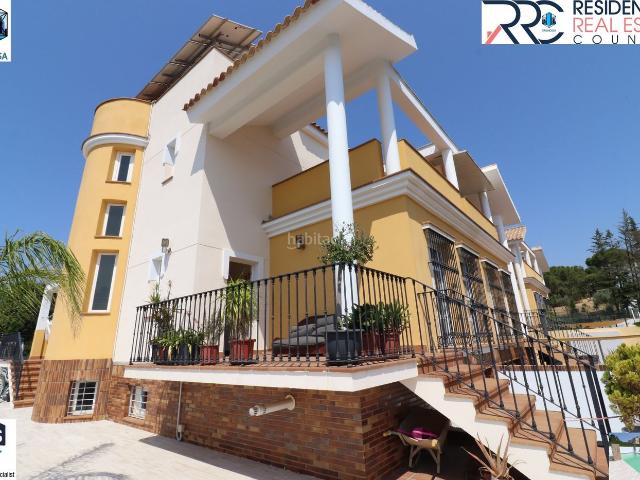 Chalet en venta en Aljaraque, Núcleo Urbano. ? Chalet pareado de lujo con piscina salada y jacuzzi ?. Chalets.