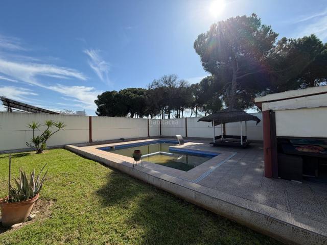 Chalet en venta en Almensilla. Espectacular chalet independiente en venta en Almensilla. Chalets.