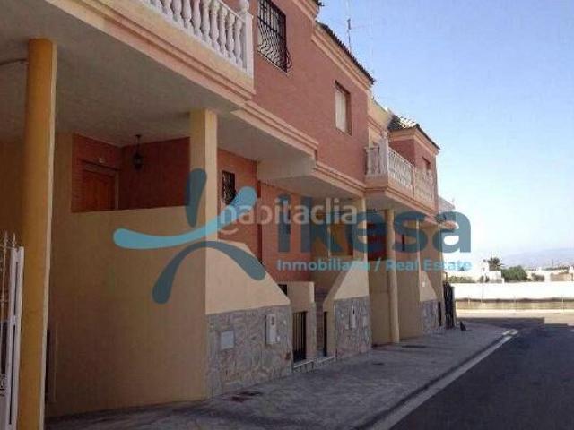 Chalet en venta en Almería, El Alquián. Se vende Chalet en la localidad de Almería. Chalets.