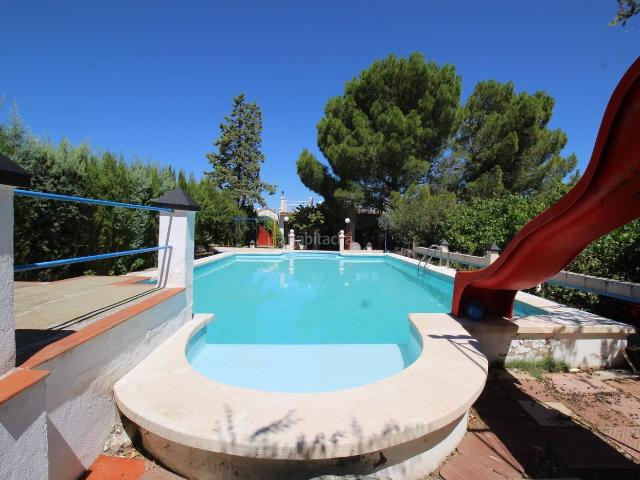Chalet en venta en Almodóvar del Campo. Bonito Chalet en Venta con piscina propia en Almodovar del Campo. Chalets Almodóvar del.