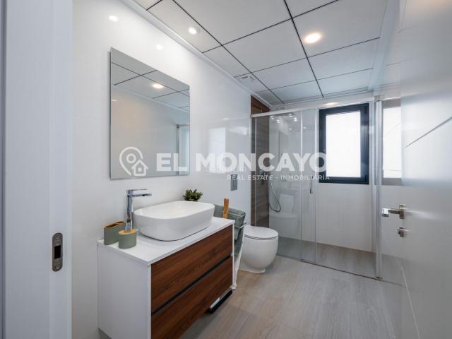 Chalet en venta en Almoradí. PRECIOSAS VILLAS DE OBRA NUEVA EN LA FINCA GOLF ALGORFA, COSTA BLANCA SUR. Chalets.