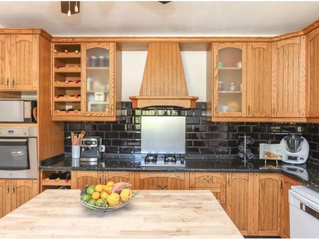 Chalet en Venta en Alozaina, Málaga