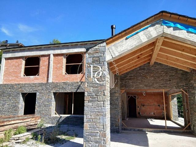 Chalet en venta en calle Casa Vella, Alp, de 277 m² 4 habitaciones por 660.000