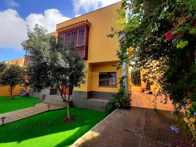 Chalet en venta en Arucas, Los Portales Visvique. CHALET EN ZONA RESIDENCIAL CON ESPECTACULARES VISTAS, EQUIPADO Y AMUEBLADO. CASERIO DE ARUCAS. Chalets.