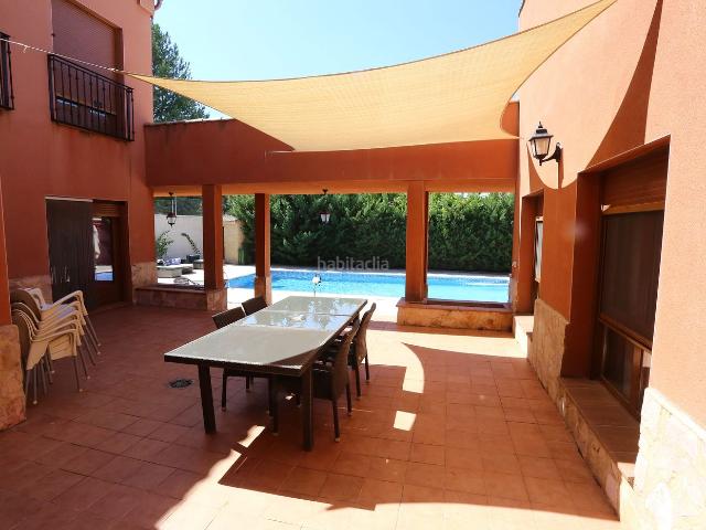Chalet en venta en Arcas del Villar. Solvia Inmobiliaria Chalet independiente Arcas del Villar. Chalets Arcas del.