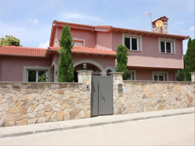 Chalet en venta en Arenas de San Pedro. Estupendo chalet en mejor zona de arenas san pedro. Chalets Arenas de San.