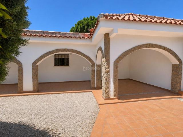Chalet en venta en Arganda del Rey, Los Villares. CHALET INDEPENDIENTE EN UNA SOLA PLANTA EN ARGANDA DEL REY LOS VILLARES. Chalets Arganda del.
