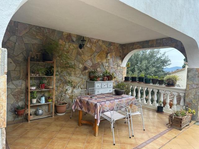 Chalet en venta en Argentona, Urbanitzacions. casa independiente con jardín. Chalets.