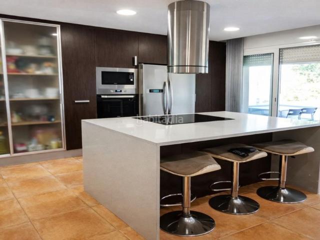 Chalet en venta en Argentona, Urbanitzacions. CHALET CON 3 PISOS INDEPENDIENTES EN ARGENTONA. Chalets.