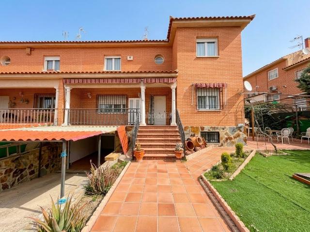 Chalet en venta en Argés. Chalets.