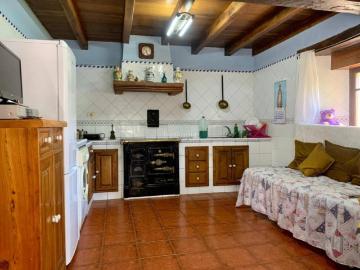 Chalet en venta en Arija. Casa rustica en venta en Arija. Chalets.