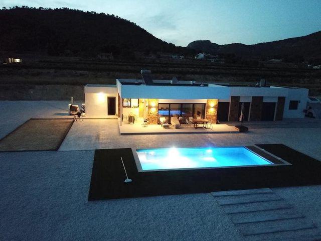 Chalet en venta en Aspe, Alicante