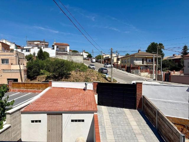 Chalet en venta en avenida Can Creixell, Piera, de 512 m² 3 habitaciones por 280.000