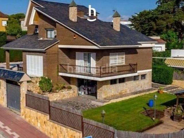 Chalet en venta en avenida De Valls, Creixell, de 342 m² 3 habitaciones por 429.900