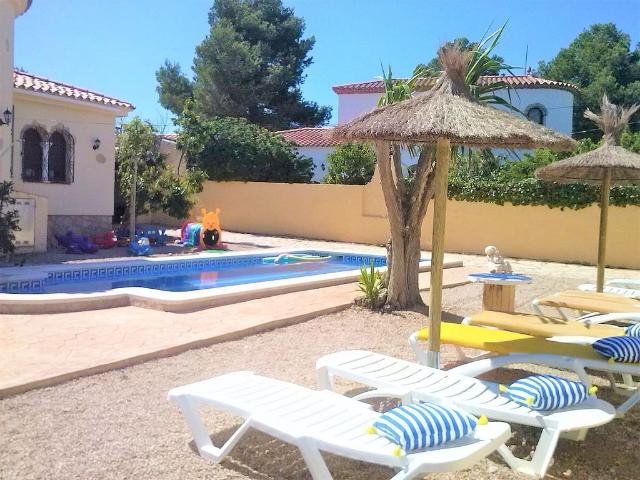 Chalet en venta en avenida De Aragón, Mont Roig del Camp, de 120 m² 3 habitaciones por 380.000