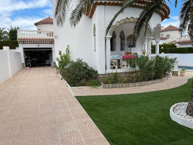 Chalet en venta en avenida De Barcelona, Mont Roig del Camp, de 130 m² 3 habitaciones por 445.000