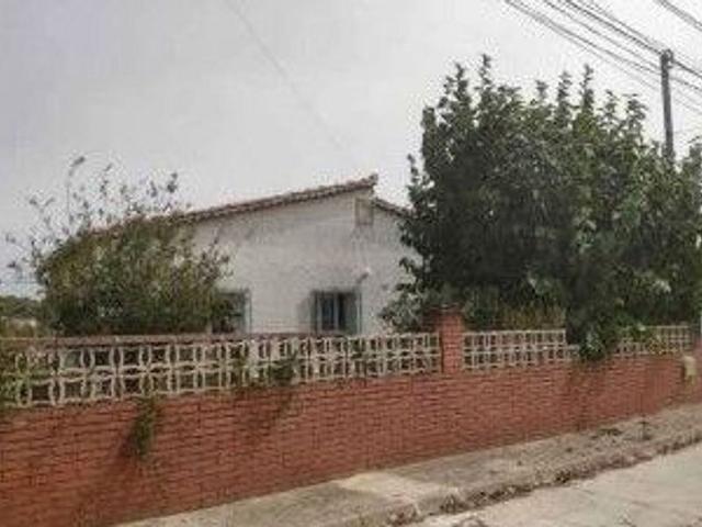 Chalet en venta en avenida De Catalunya, Canyelles, de 71 m² 3 habitaciones por 172.400