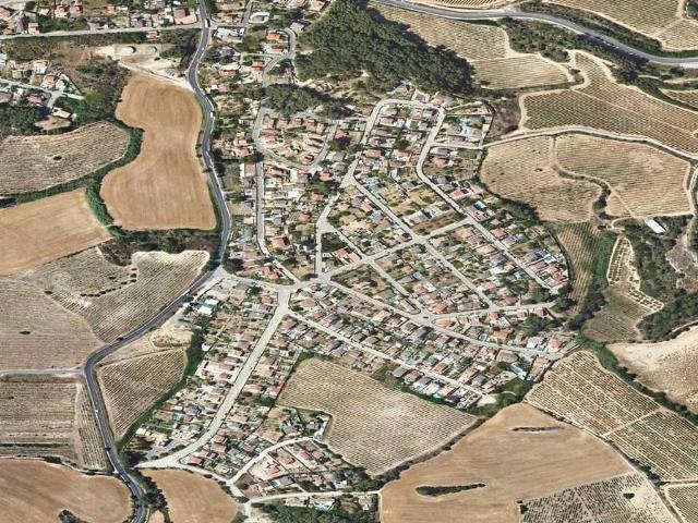 Chalet en venta en avenida De la Verge de Montserrat, Sant Llorenç d´Hortons, de 537 m² 3 habitaciones por 364.611