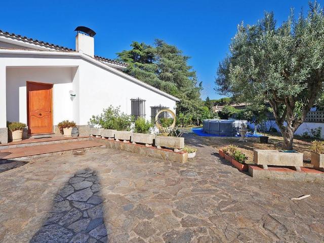 Chalet en venta en avenida De la Costa Brava, Santa Cristina d´Aro, de 103 m² 5 habitaciones por 539.000