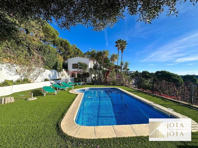 Chalet en venta en avenida De la Florada, Lloret de Mar, de 216 m² 6 habitaciones por 750.000