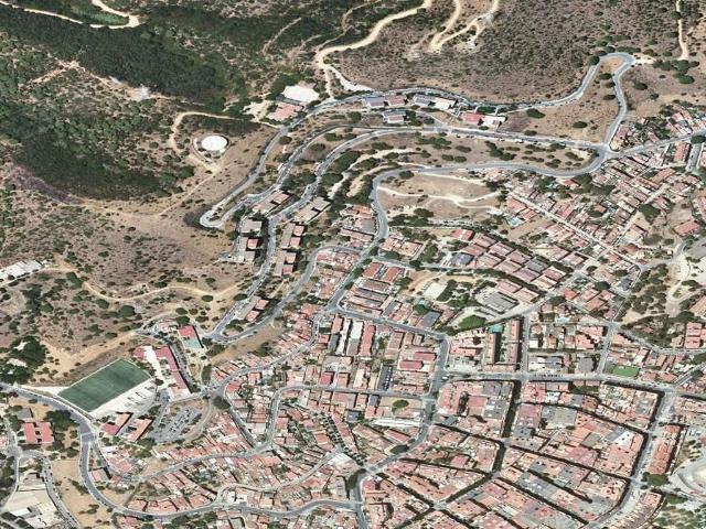 Chalet en venta en avenida De L'anselm de Riu, Santa Coloma de Gramanet, de 118 m² 3 habitaciones por 479.963