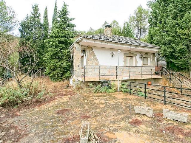 Chalet en venta en avenida De Pau Casals, Marganell, de 172 m² 4 habitaciones por 138.000
