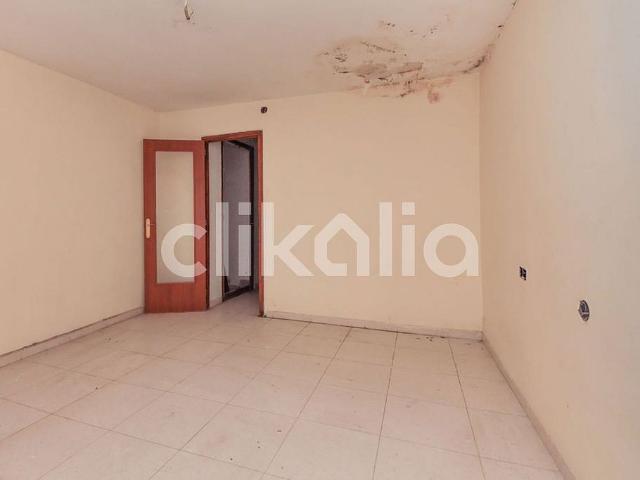 Chalet en venta en avenida De Pau Casals, Riudoms, de 144 m² 3 habitaciones por 85.000
