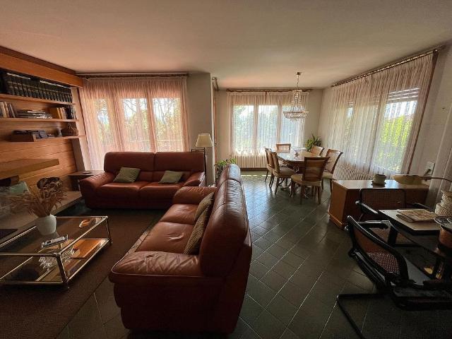 Chalet en venta en avenida Del Montseny, Taradell, de 345 m² 5 habitaciones por 545.000
