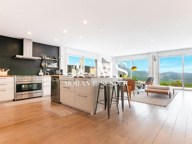 Chalet en venta en avenida Del Sol, Tordera, de 300 m² 4 habitaciones por 730.000