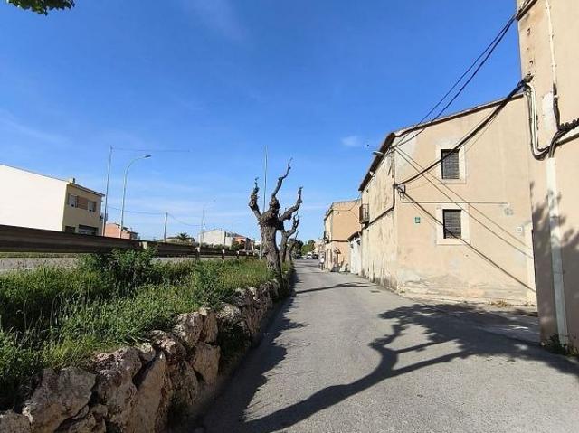 Chalet en venta en avenida Del Penedès, Santa Margarida i els Monjos, de 320 m² 8 habitaciones por 315.000