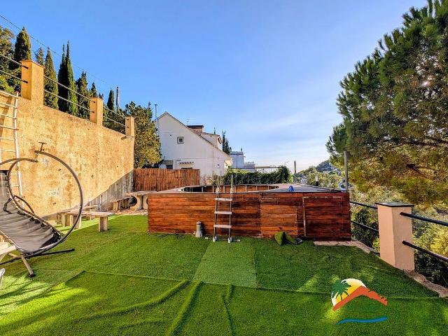 Chalet en venta en avenida Dels Arbres, Lloret de Mar, de 80 m² 3 habitaciones por 279.000