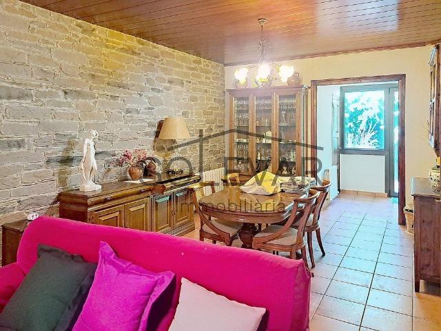 Chalet en venta en avenida Dels Pirineus, Pobla de Segur, la, de 128 m² 4 habitaciones por 399.000