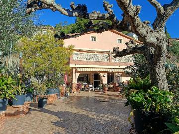 Chalet en venta en avenida Jardines, Castellet i la Gornal, de 300 m² 8 habitaciones por 309.000