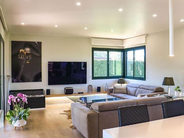 Chalet en venta en avenida Mas Frigol, Navata, de 150 m² 3 habitaciones por 670.000