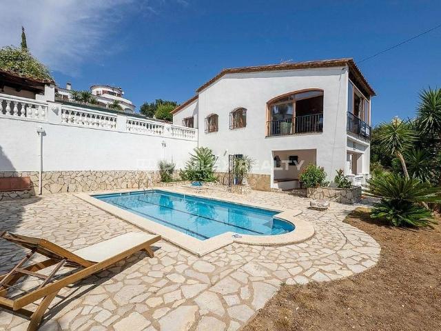 Chalet en venta en avenida Mas Santet, Calonge, de 267 m² 5 habitaciones por 650.000