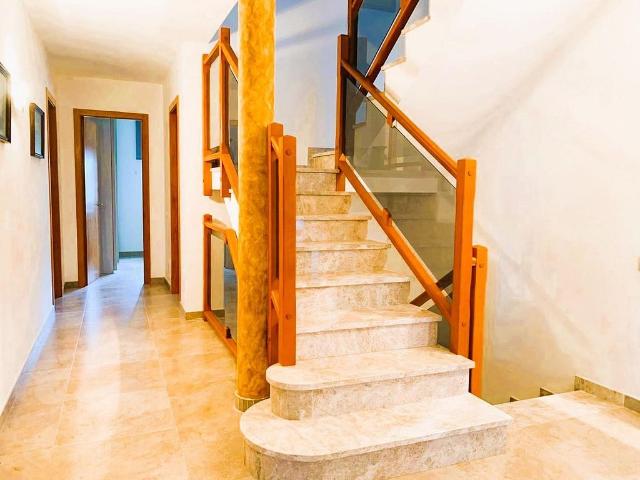 Chalet en venta en avenida Patagònia, Calafell, de 192 m² 4 habitaciones por 600.000