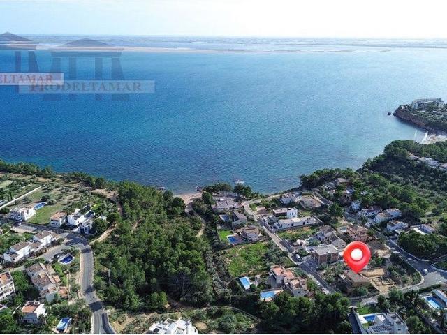 Chalet en venta en avenida Perales, Ampolla, l´, de 315 m² 4 habitaciones por 550.000