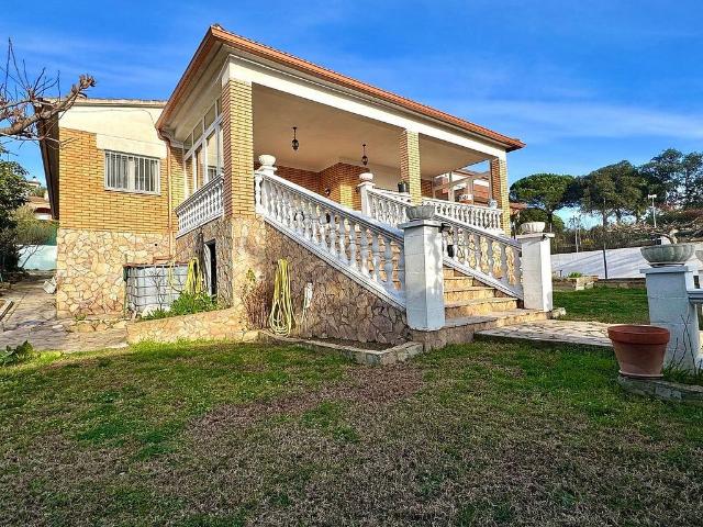 Chalet en venta en avenida Rafael Albertí, Lloret de Mar, de 162 m² 5 habitaciones por 430.000
