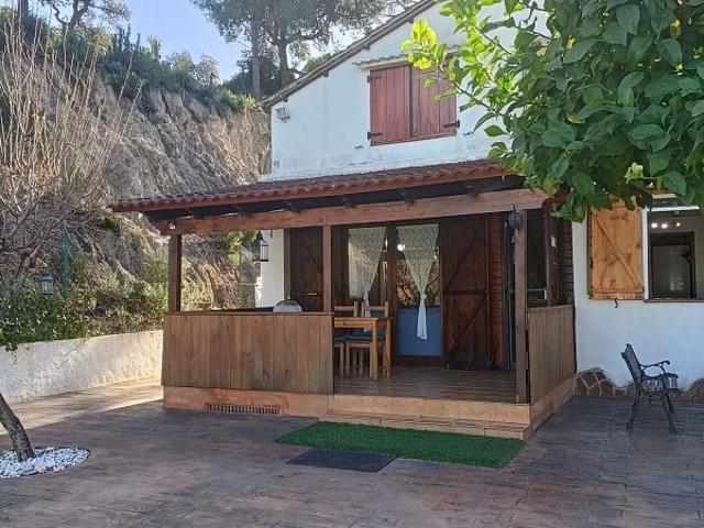 Chalet en venta en avenida Rafael Albertí, Lloret de Mar, de 130 m² 3 habitaciones por 299.000
