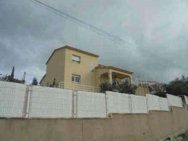 Chalet en venta en avenida Santa Maria de Montserrat, Calafell, de 161 m² 4 habitaciones por 140.000