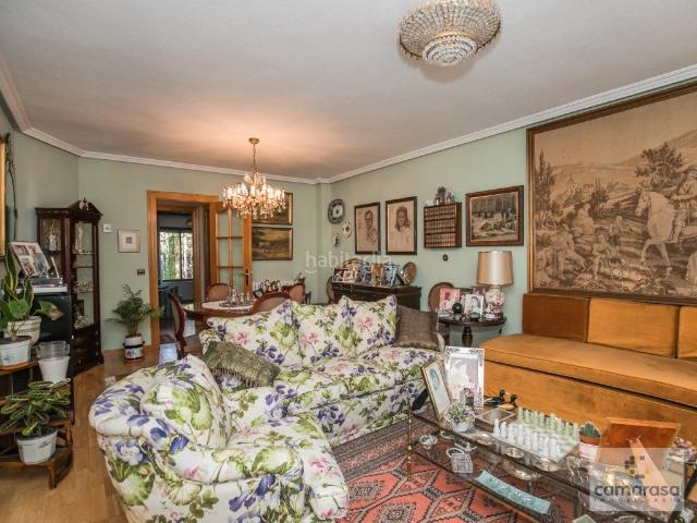 Chalet en venta en Ávila, La Encarnación. Vivienda unifamiliar adosada en Pº de la Encarnación, 13. Chalets.