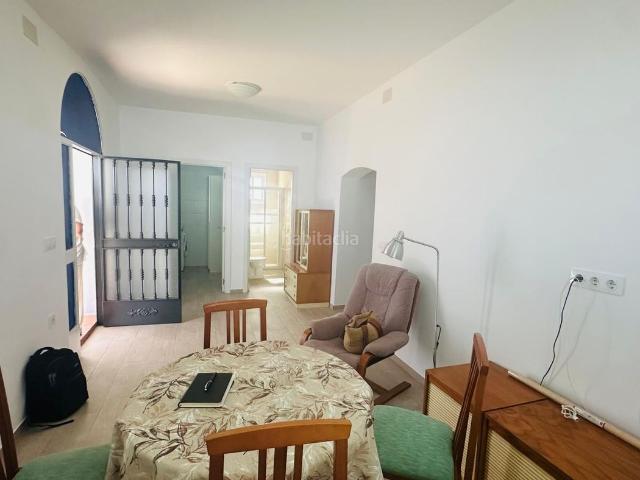Chalet en venta en Aznalcázar. Magnífica vivienda reformada en Aznalcázar con garaje, patio y gran potencial de inversión. Chalets.