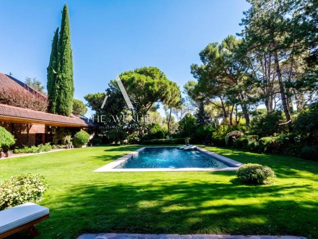 Chalet en venta en Boadilla del Monte, Las Lomas. Extraordinaria villa en Las Lomas. Chalets Boadilla del.