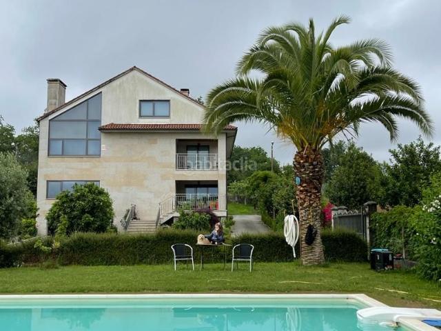 Chalet en venta en Boqueixón. Casa con finca en Boqueixón a 10 minutos de Santiago. Chalets.