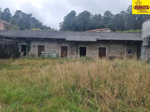 Chalet en venta en Boqueixón. CASA INDEPENDIENTE PARA REFORMAR EN MELÓN BOQUEIXÓN. Chalets.