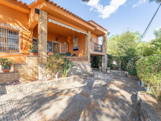 Chalet en venta en Borges del Camp Les. Chalets Borges del Camp.